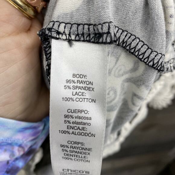 Chico's Women's Medallion Print 3/4 Sleeve Knit Lace Trim Top Sz 0/S/4 Black - Picture 8 of 9